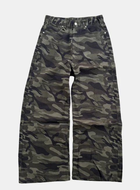 Baggy Camo Pants - Celestialzstreetwear
